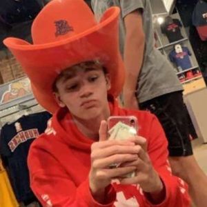 Meet your Posher, Max